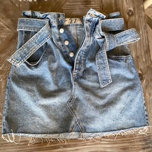 We The Free 27 denim shirt size 27 NWOT